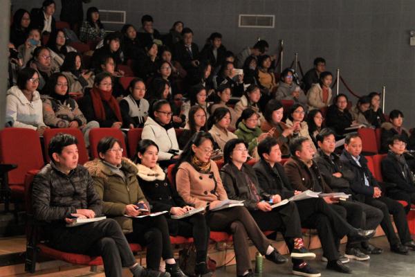 新闻学院举办“悼念南京大屠杀死难同胞遇难80周年”爱国主题汇演